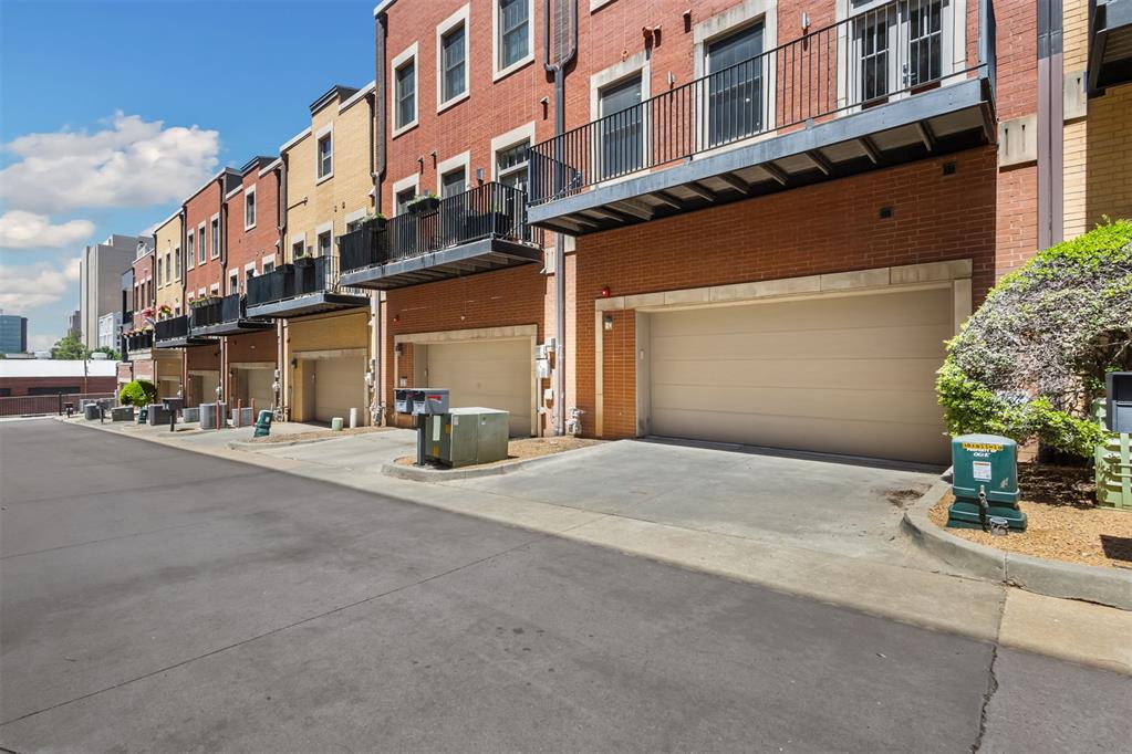 28 NE 3rd Street