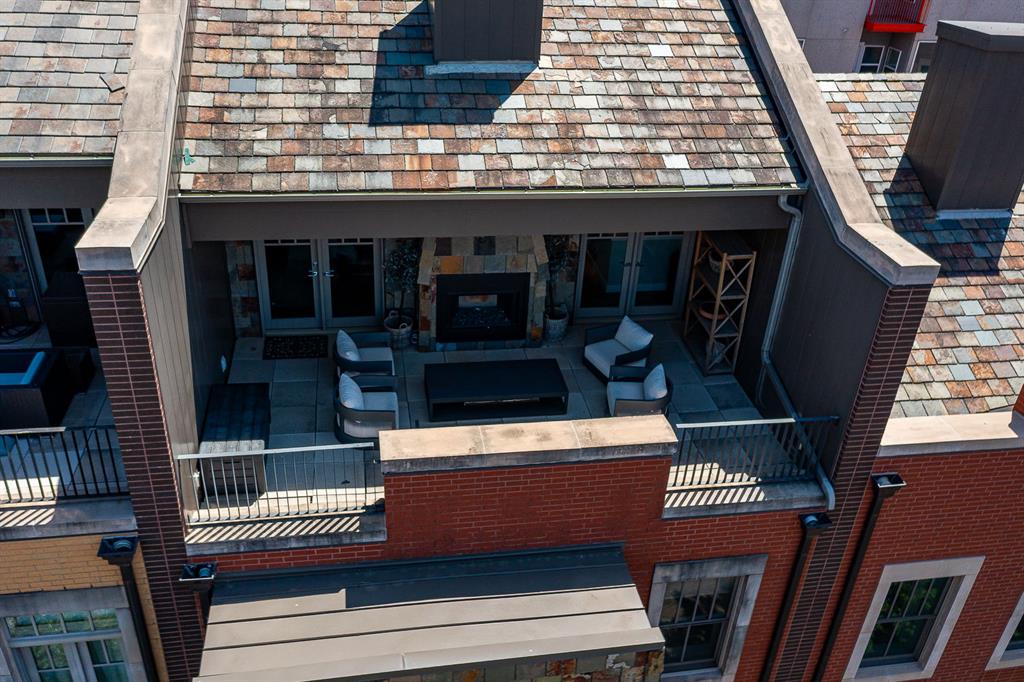 28 NE 3rd Street