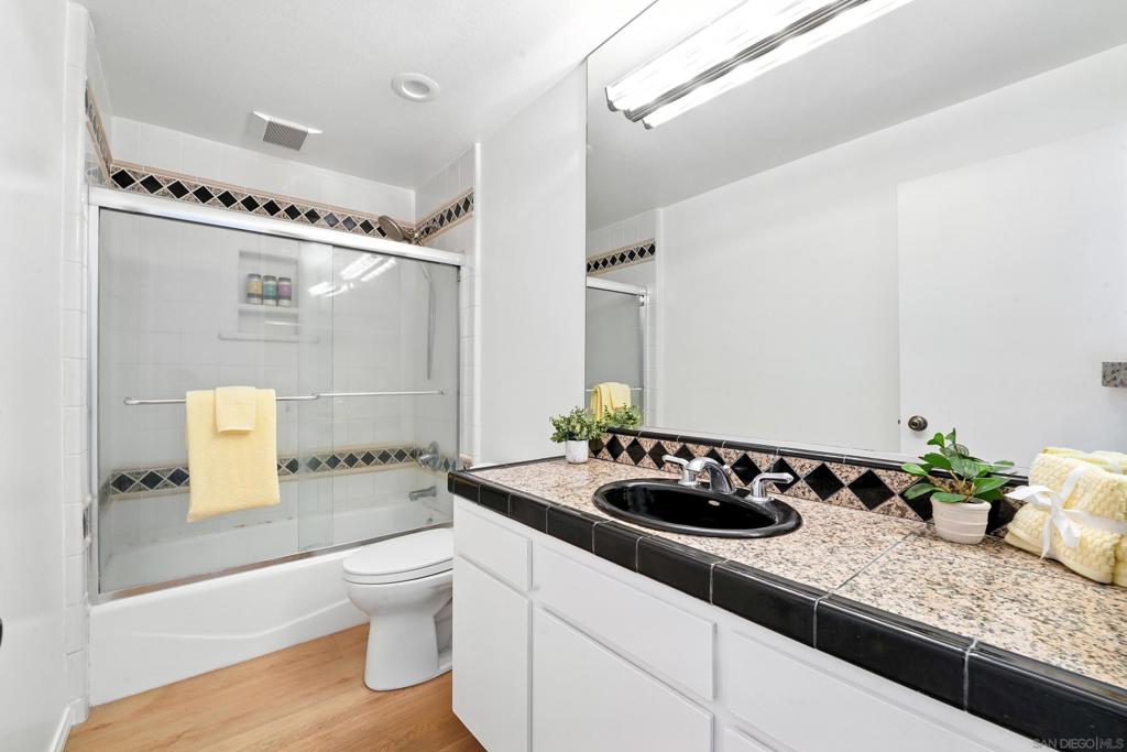 6229 MARINA PACIFICA DR N