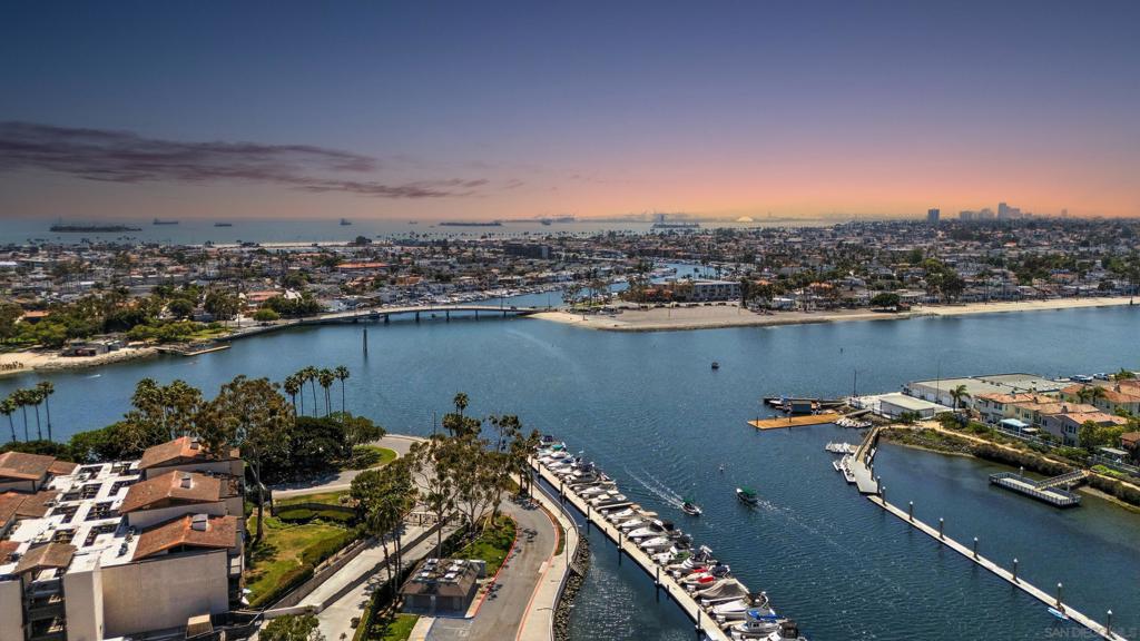 6229 MARINA PACIFICA DR N