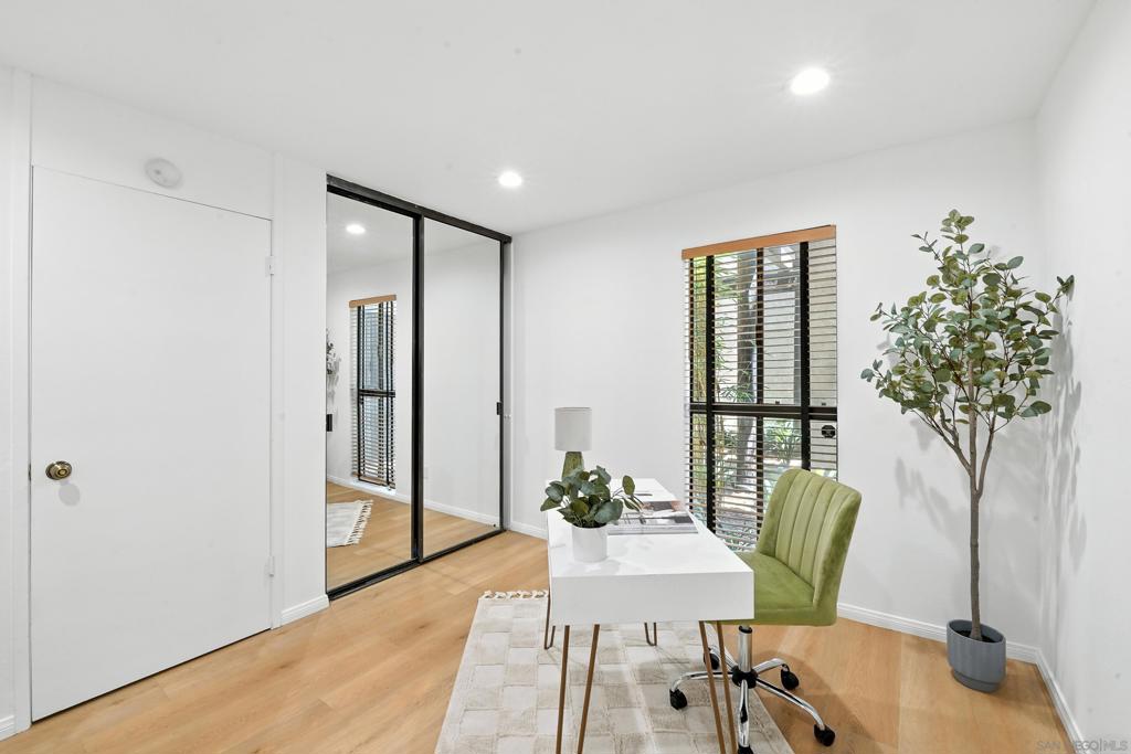 6229 MARINA PACIFICA DR N