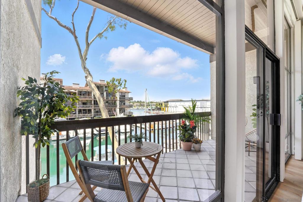 6229 MARINA PACIFICA DR N