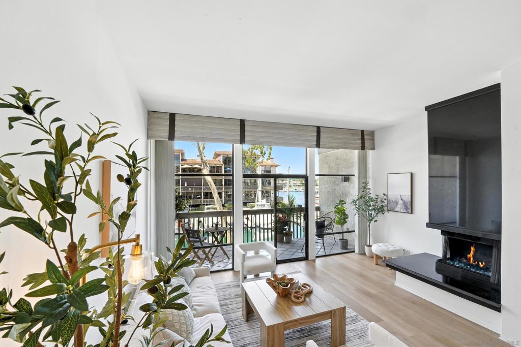 6229 MARINA PACIFICA DR N