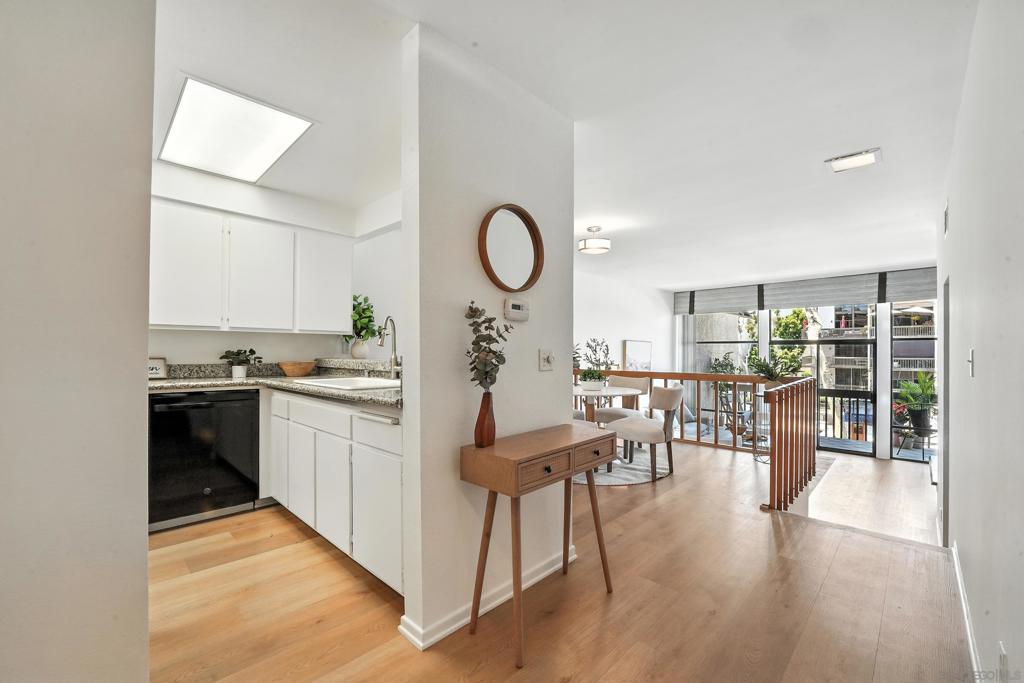 6229 MARINA PACIFICA DR N