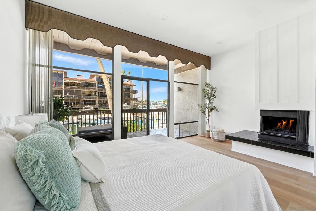 6229 MARINA PACIFICA DR N