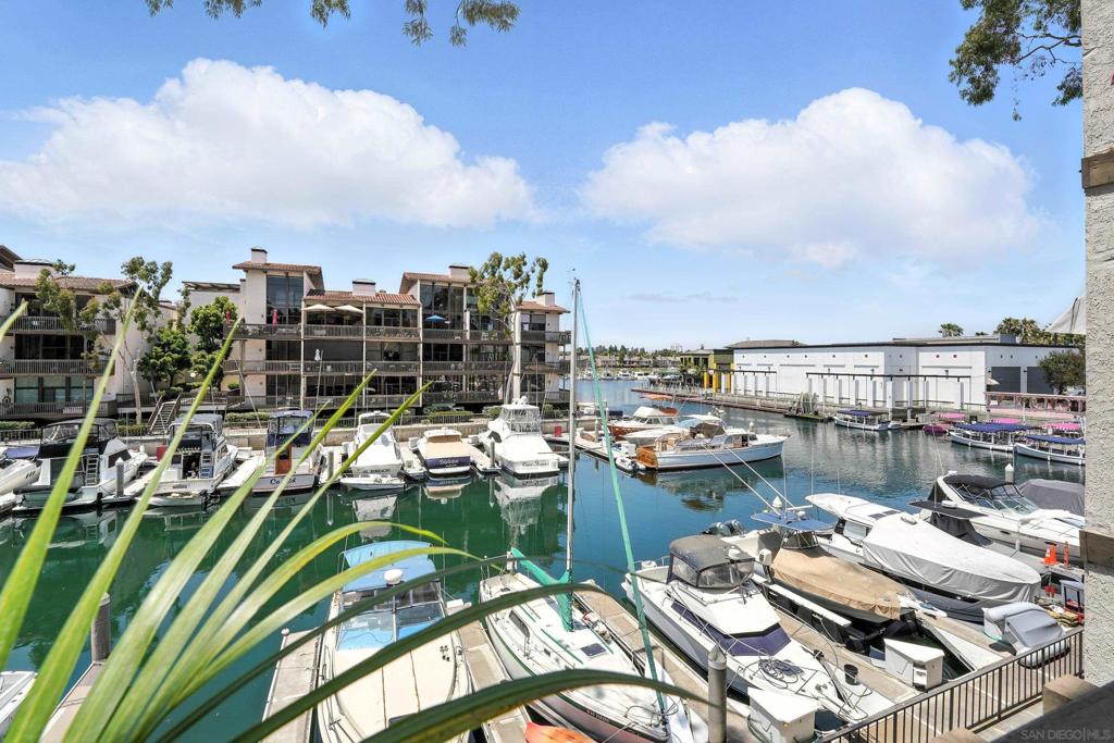 6229 MARINA PACIFICA DR N