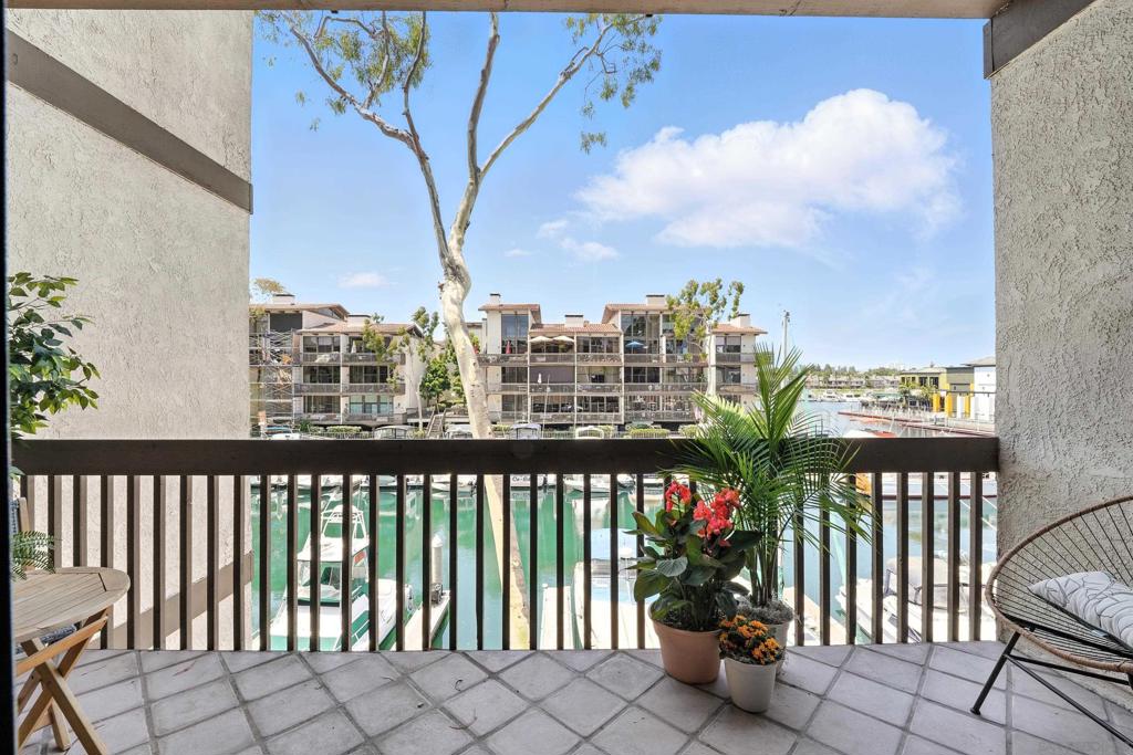 6229 MARINA PACIFICA DR N