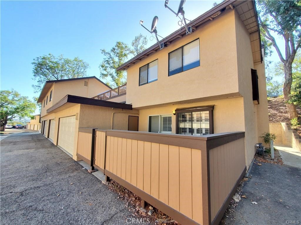 21705 Laurelrim Drive Unit: D