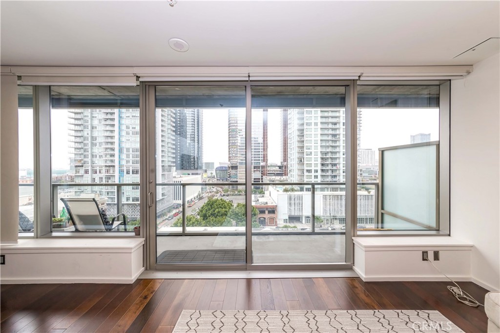 1155 S Grand Avenue 1008