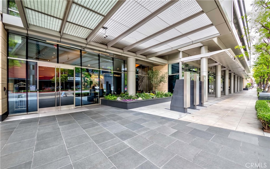 1155 S Grand Avenue 1008