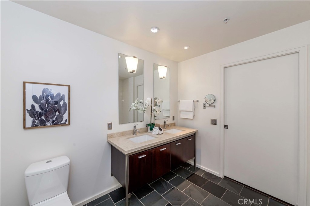 1155 S Grand Avenue 1008