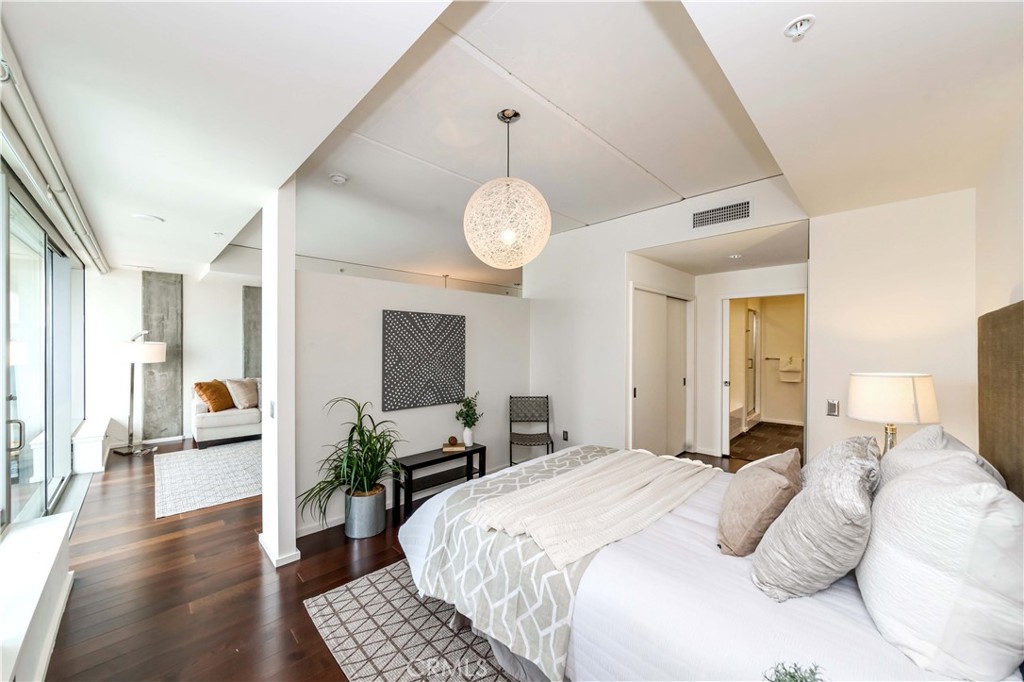 1155 S Grand Avenue 1008