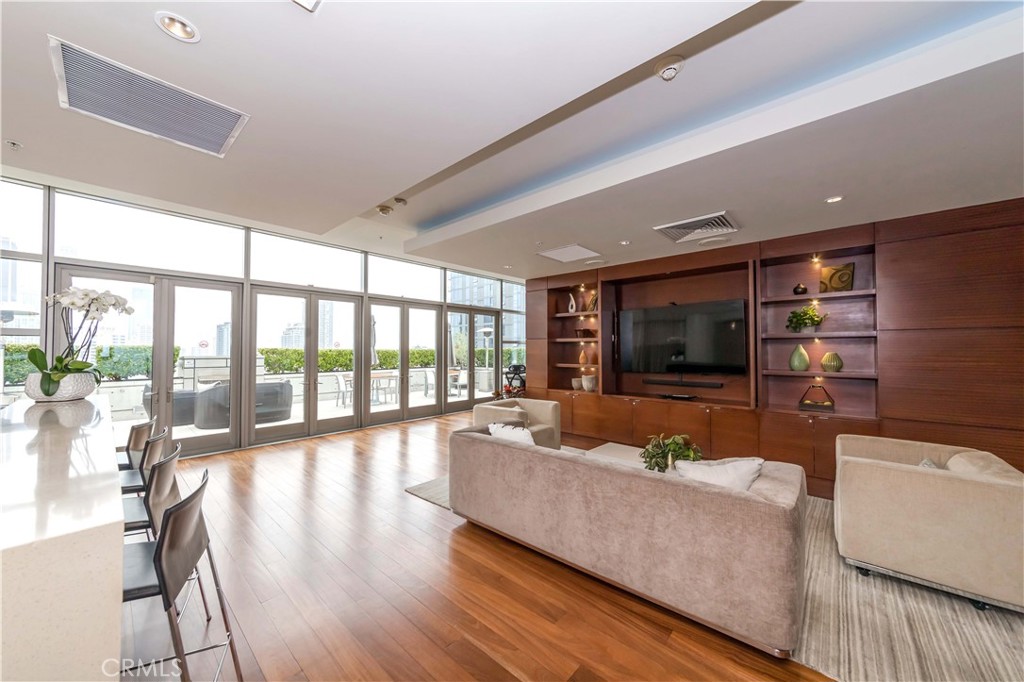1155 S Grand Avenue 1008