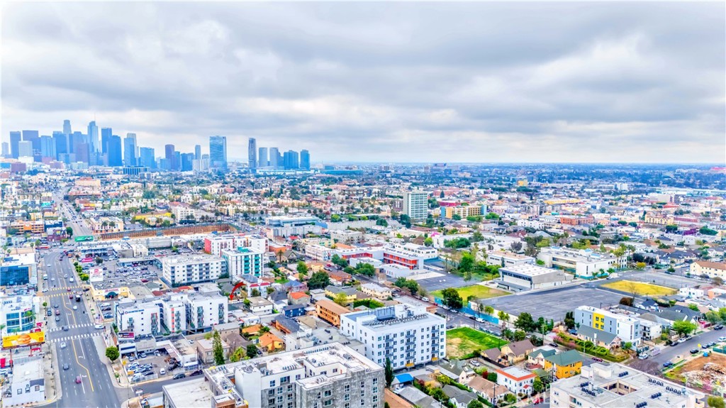 1025 S Catalina Street