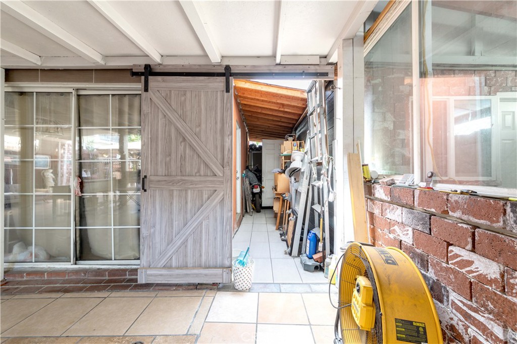 1025 S Catalina Street