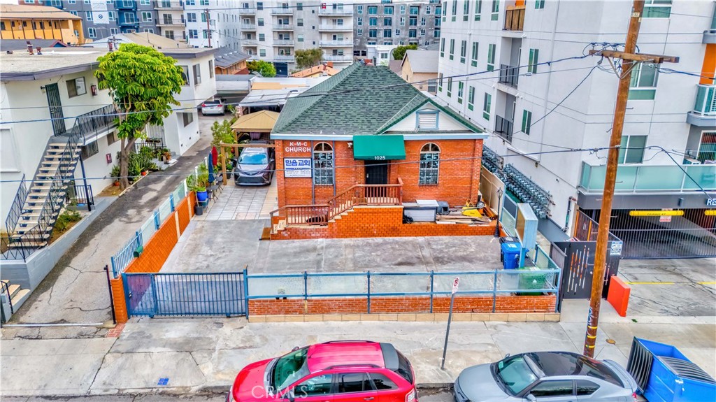 1025 S Catalina Street