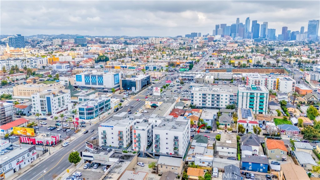 1025 S Catalina Street