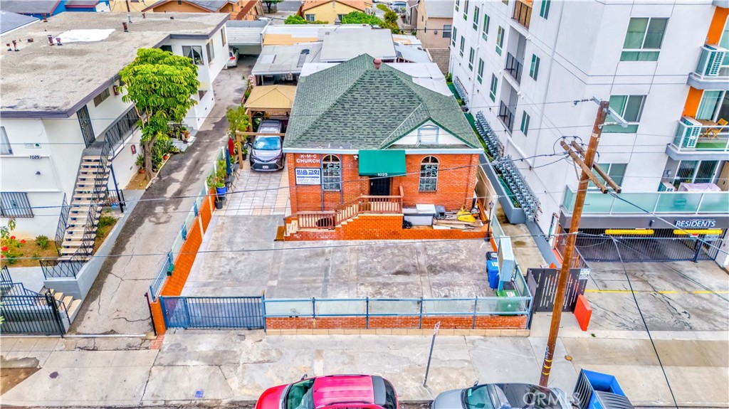 1025 S Catalina Street