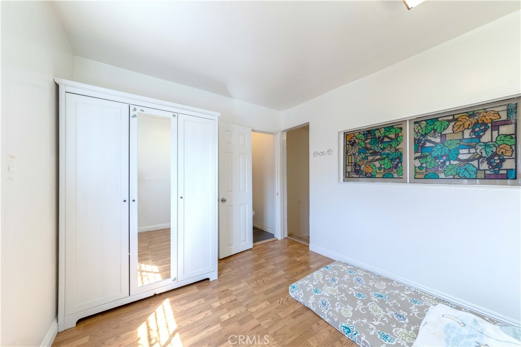 1025 S Catalina Street