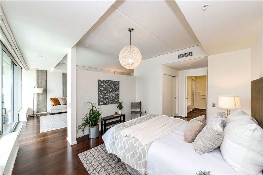 1155 S Grand Avenue 1008