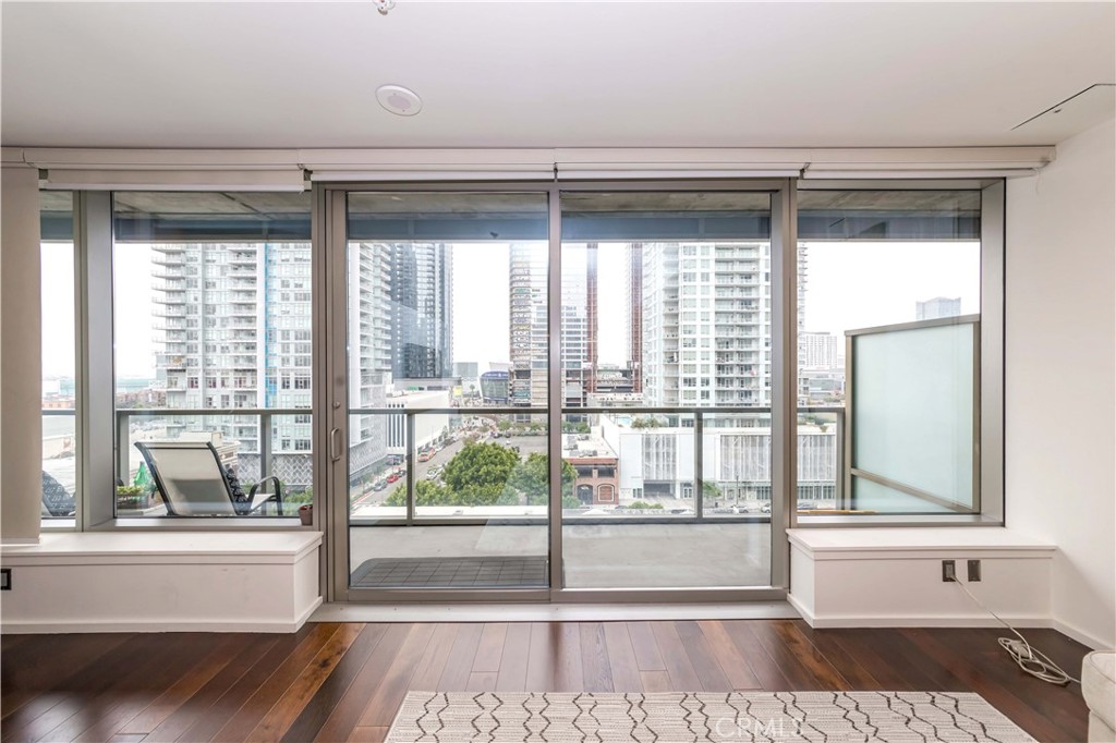1155 S Grand Avenue 1008