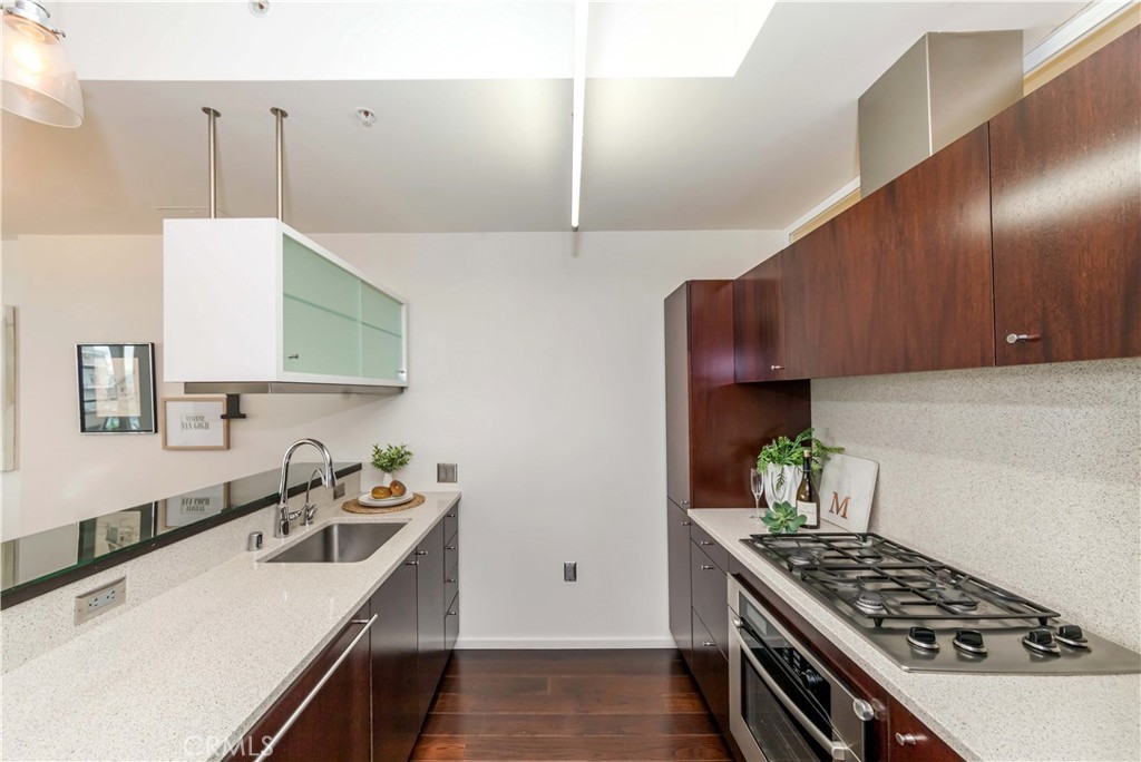 1155 S Grand Avenue 1008