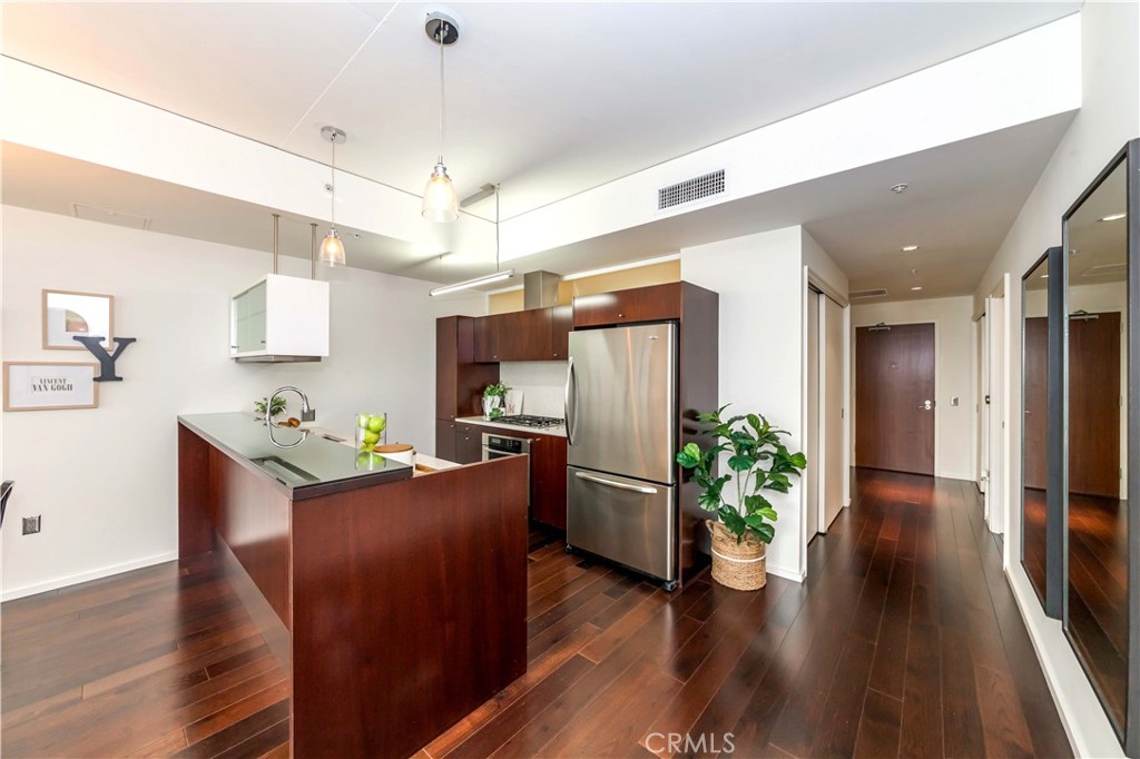 1155 S Grand Avenue 1008