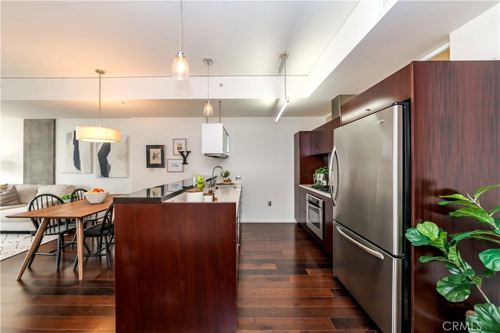 1155 S Grand Avenue 1008