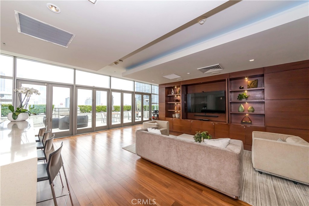 1155 S Grand Avenue 1008
