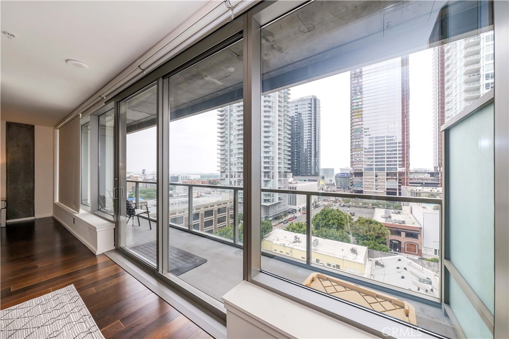 1155 S Grand Avenue 1008
