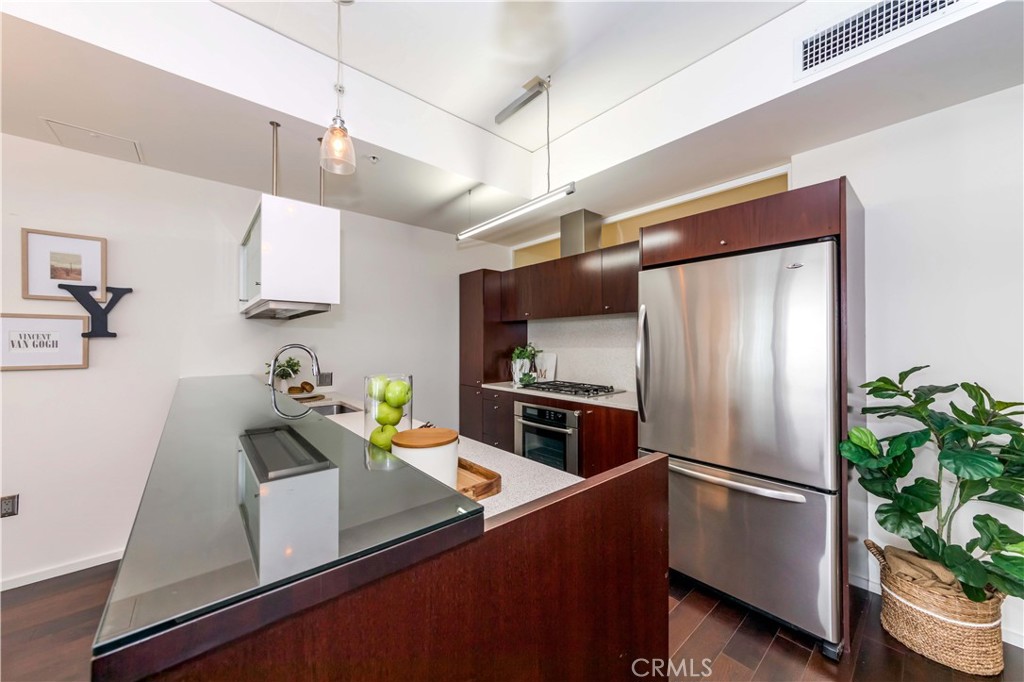 1155 S Grand Avenue 1008
