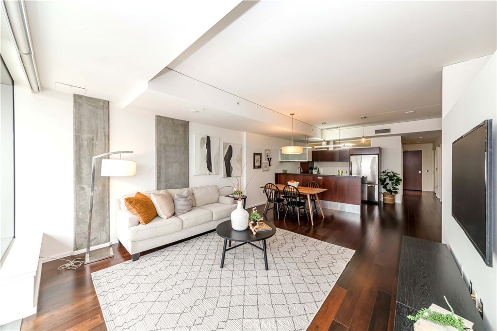 1155 S Grand Avenue 1008