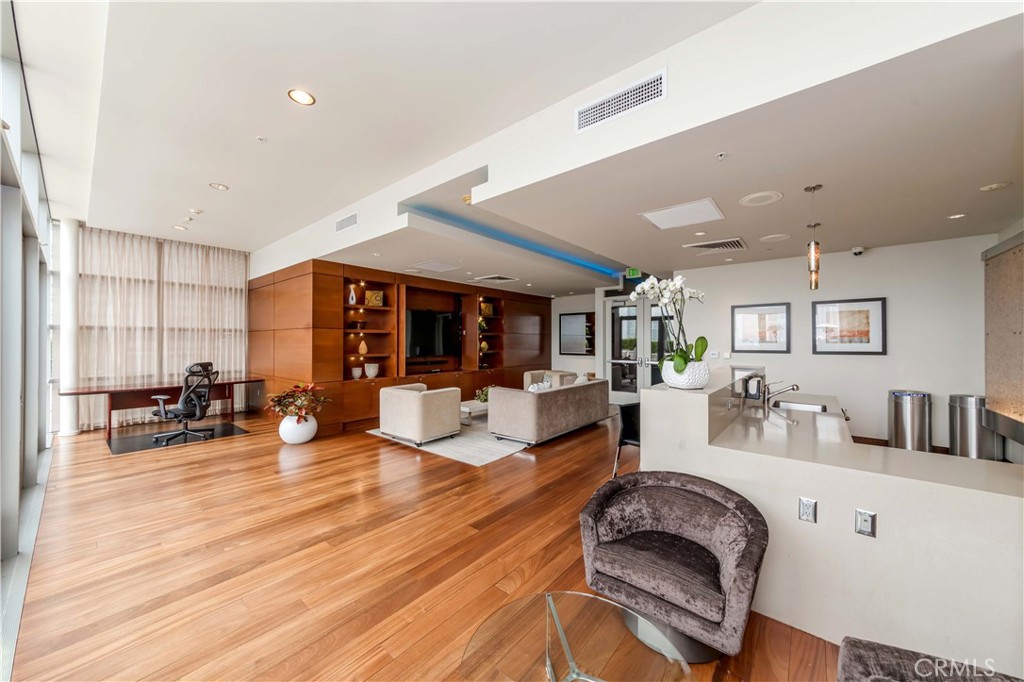 1155 S Grand Avenue 1008