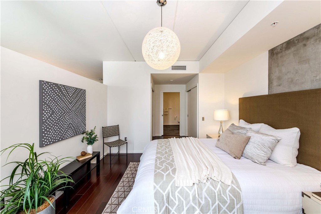 1155 S Grand Avenue 1008