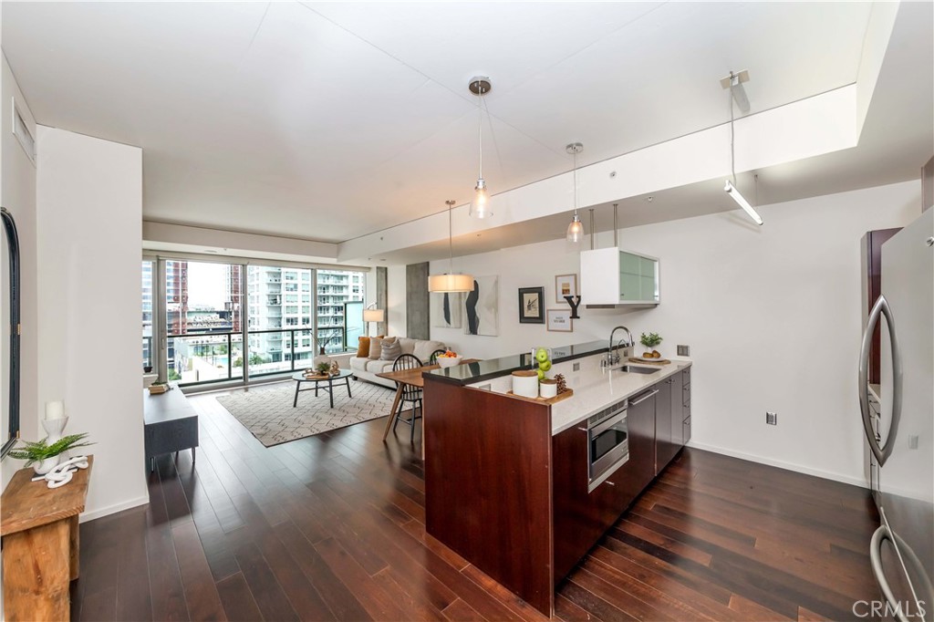 1155 S Grand Avenue 1008