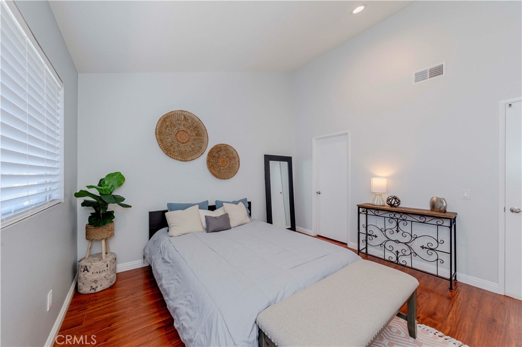 1755 Avenida Selva 60