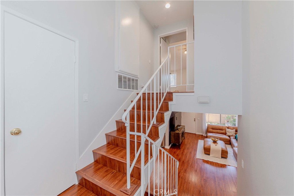 1755 Avenida Selva 60