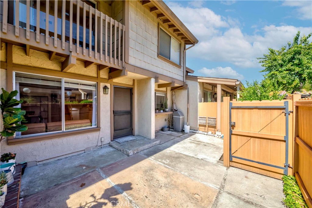 1755 Avenida Selva 60