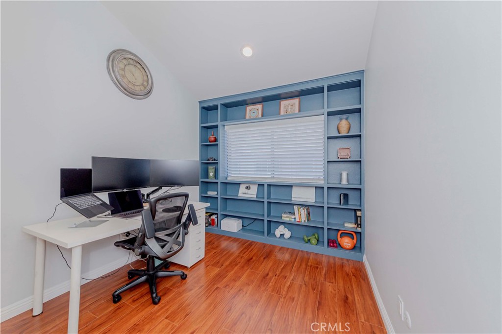 1755 Avenida Selva 60