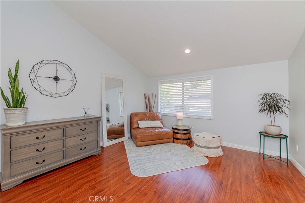 1755 Avenida Selva 60