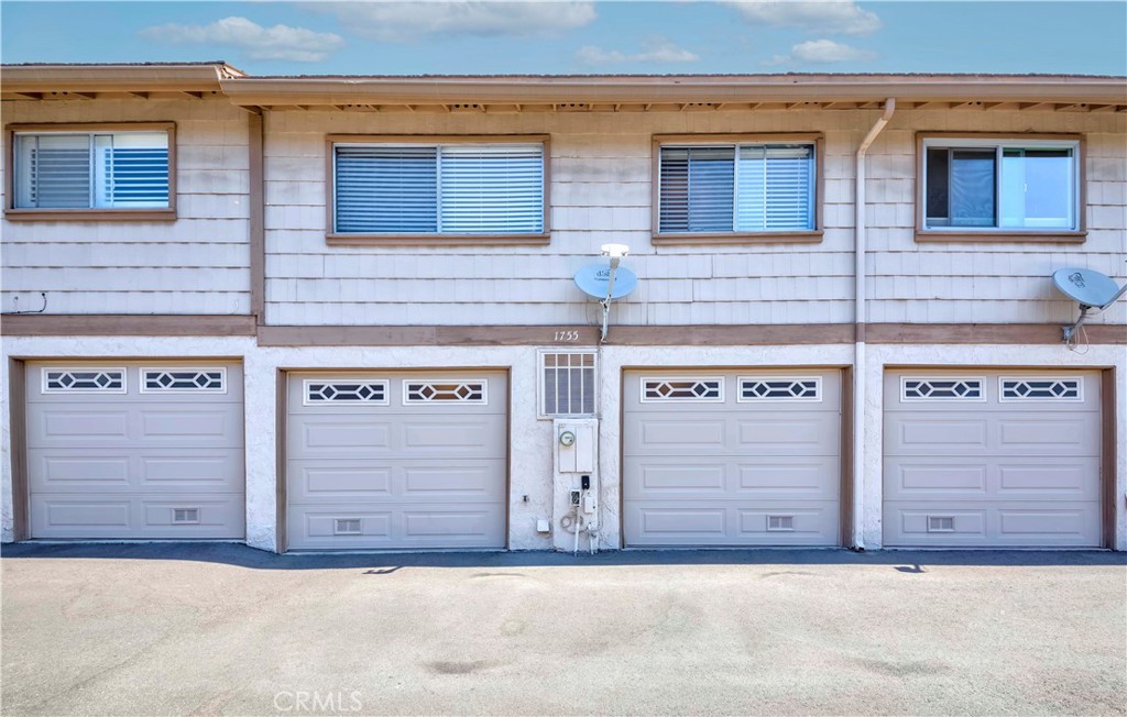 1755 Avenida Selva 60