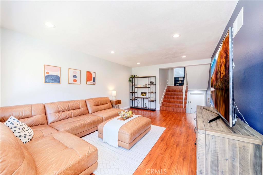 1755 Avenida Selva 60