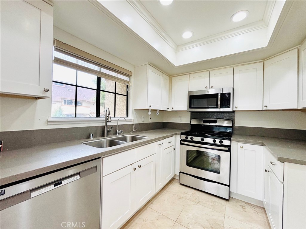 3054 Colt Way 203