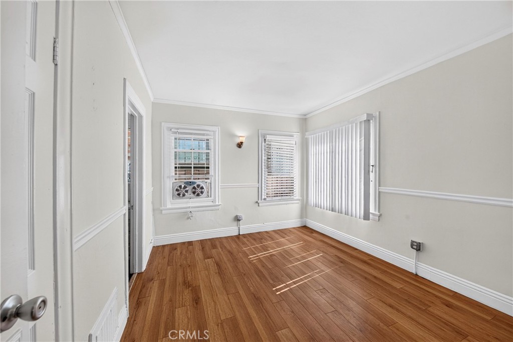 139 S Manhattan