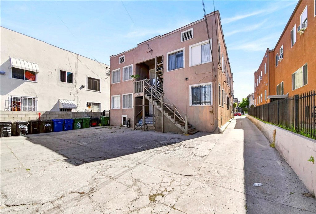 139 S Manhattan