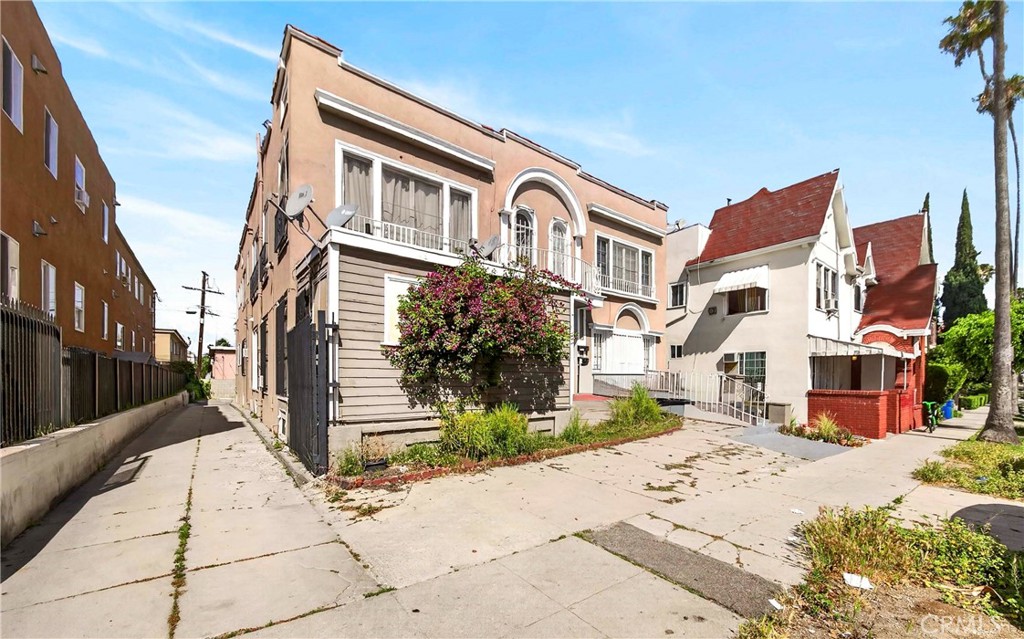139 S Manhattan