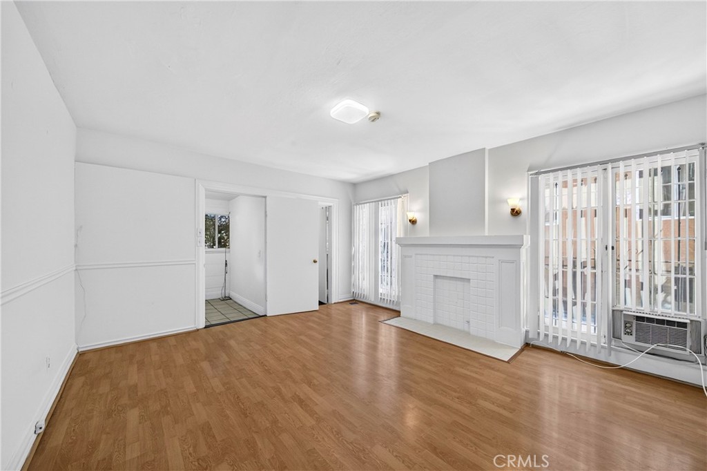 139 S Manhattan