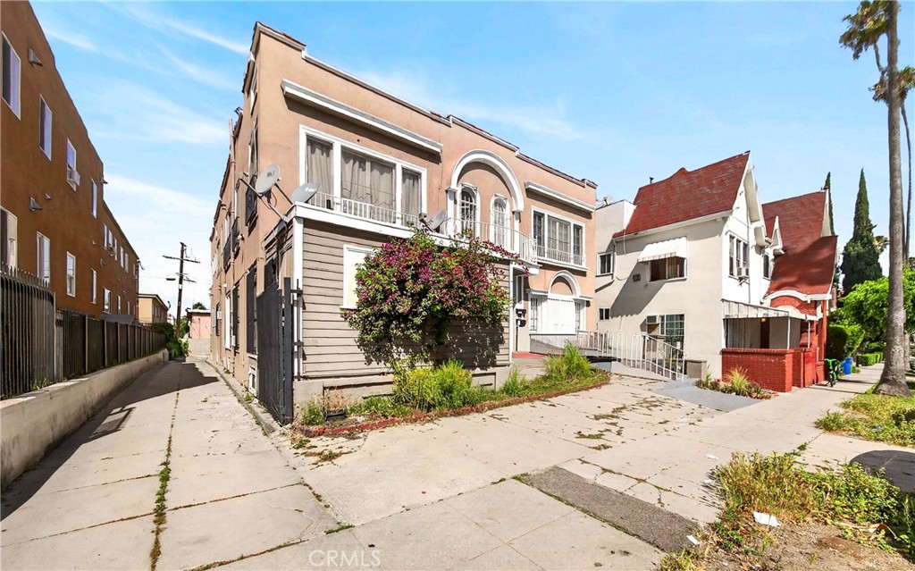 139 S Manhattan