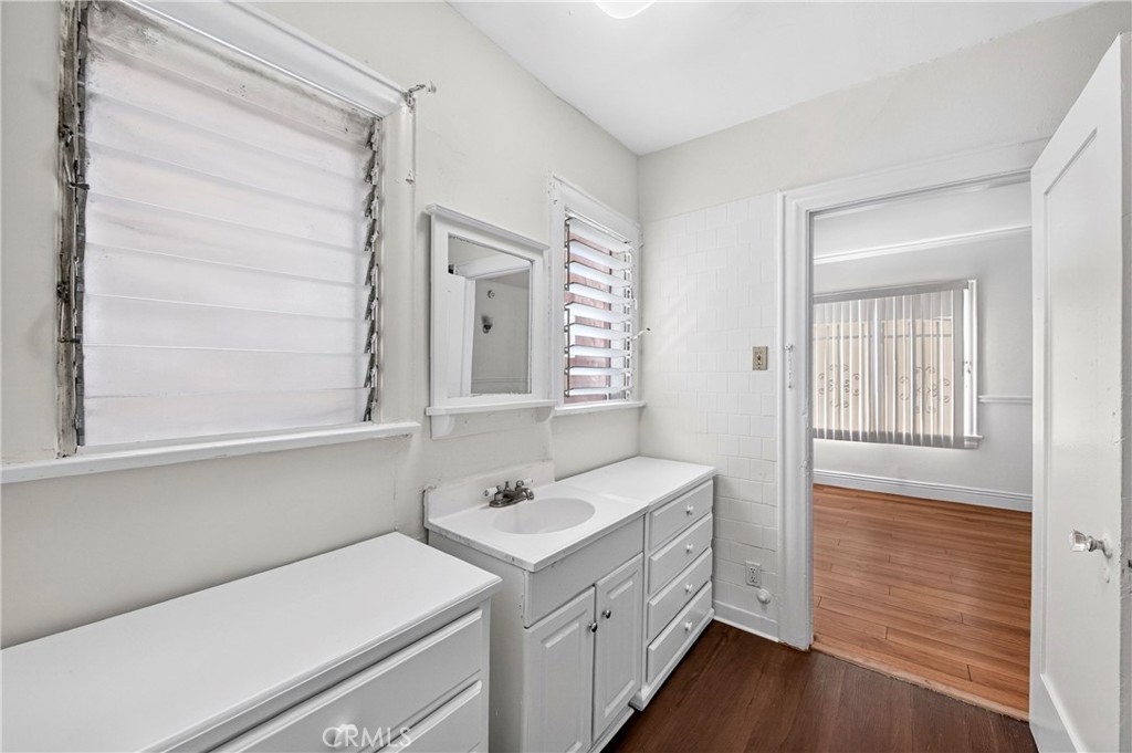 139 S Manhattan