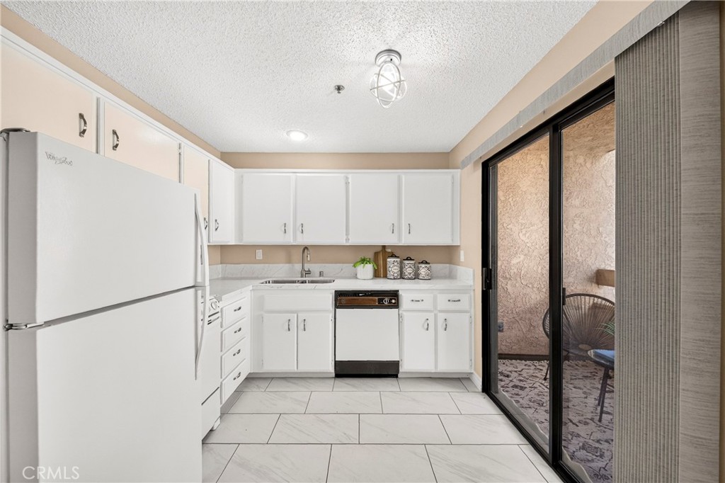 351 N Ford Avenue 221
